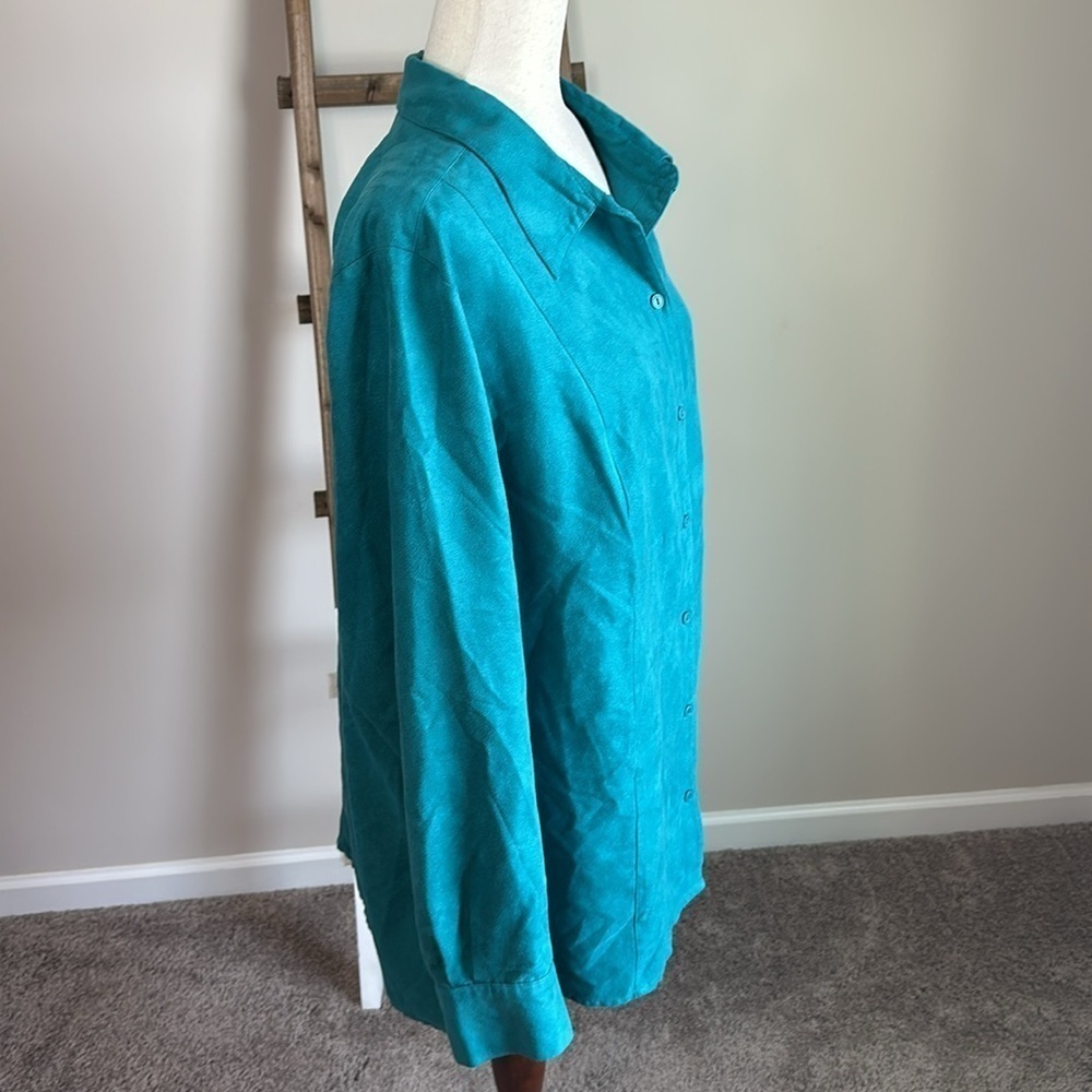 Catherines Long Sleeve Button Down Suede Like Shirt Size 1X (18/20W) in GUC - Picture 5 of 17